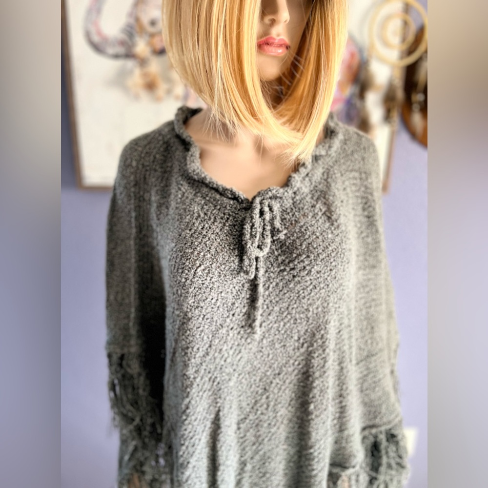 BELLA BERRY AGRAY NITTED PONCHO - Picture 3 of 7